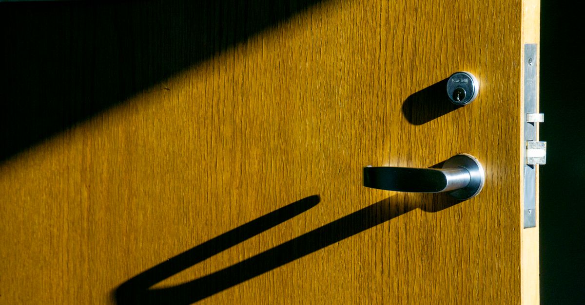 Signs Your Door Knob Lock Replacement Cannot Wait — Jemmy Locksmith